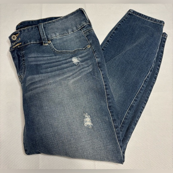 CLOSED 💫🧿🤍 Thank you to all that have shopped my closet - Picture 5 of 6